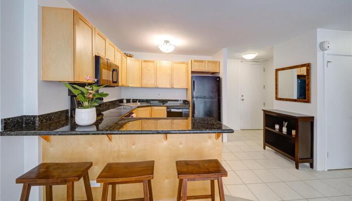 Kaiolu Sunrise condo # 607, Honolulu, Hawaii - photo 1 of 1