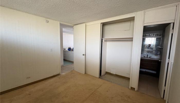 Kahala Towers condo # A1502, Honolulu, Hawaii - photo 1 of 9