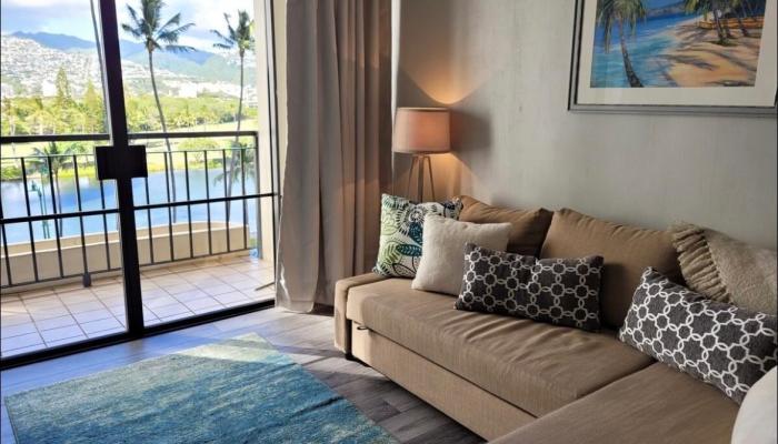 Seaside Suites condo # 501, Honolulu, Hawaii - photo 1 of 12