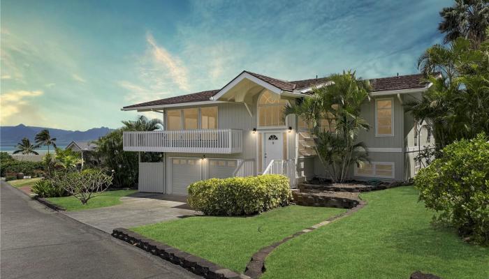 44-313  Kaneohe Bay Drive Kaneohe Bay, Kaneohe home - photo 1 of 25