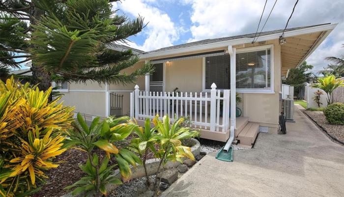 447  Lanae Way Coconut Grove, Kailua home - photo 1 of 1