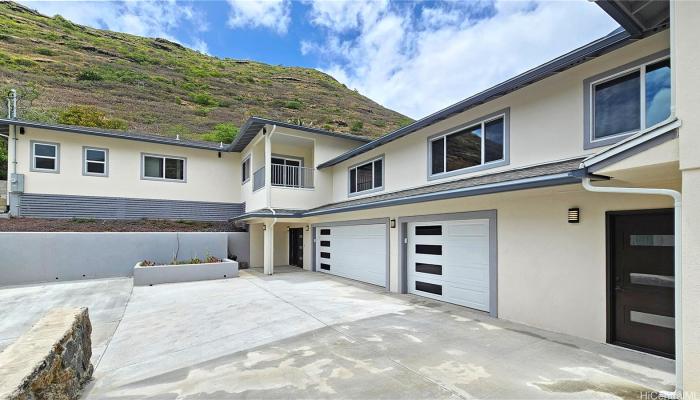 466  Lani Street Kuliouou, Diamond Head home - photo 1 of 25