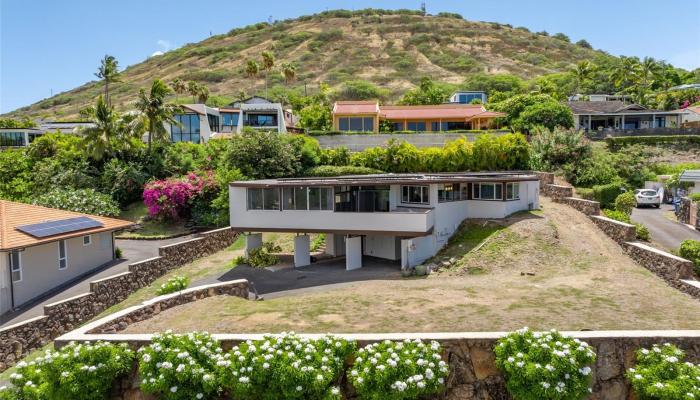 47  Poipu Drive Koko Kai, Hawaii Kai home - photo 1 of 25