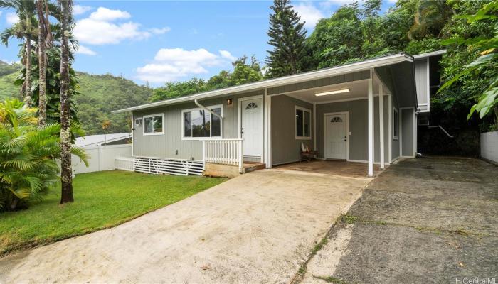 47-724  Ahuimanu Loop Temple Valley, Kaneohe home - photo 1 of 25