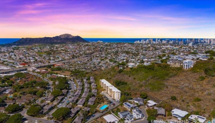 Waialae Gardens condo # 311, Honolulu, Hawaii - photo 1 of 1