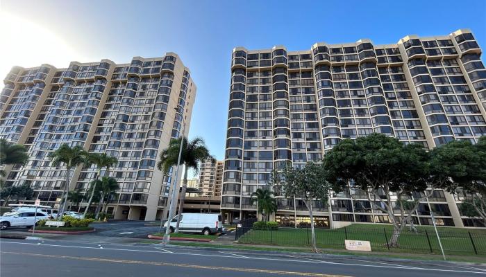 Country Club Plaza condo # 1009, Honolulu, Hawaii - photo 1 of 1