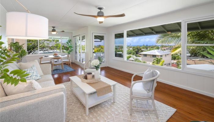 521  Lawelawe Street Aina Haina Area, Diamond Head home - photo 1 of 1