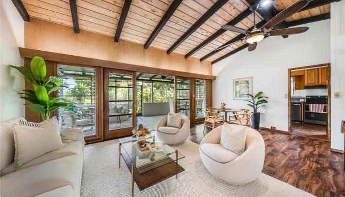 5545  Haleola Street Niu Valley, Diamond Head home - photo 1 of 25