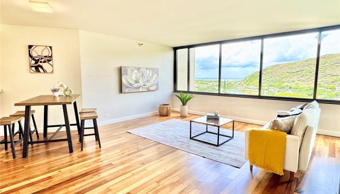 Commodore condo # 10F, Honolulu, Hawaii - photo 1 of 1