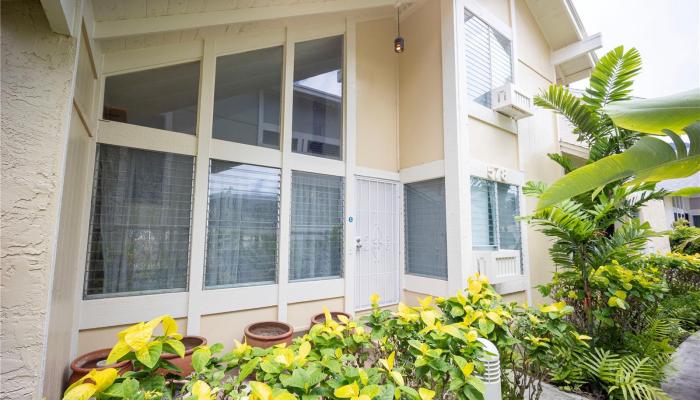 578 Hahaione Street townhouse # 6D, Honolulu, Hawaii - photo 1 of 25