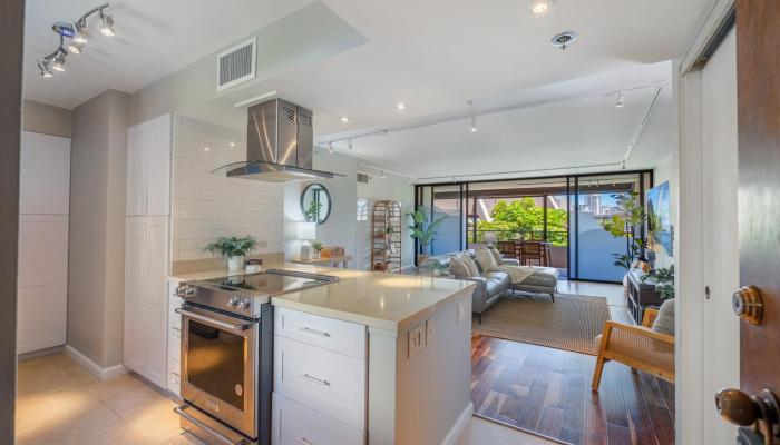 Royal Iolani condo # 501, Honolulu, Hawaii - photo 1 of 1