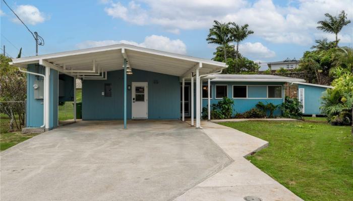 592  Ulumu St Pohakupu, Kailua home - photo 1 of 20