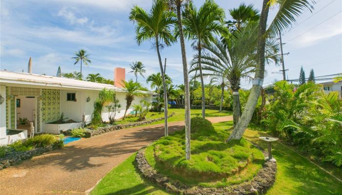 60  Kalaheo Ave Beachside, Kailua home - photo 1 of 24