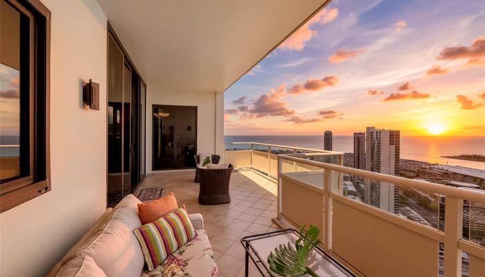 Keola Lai condo # 4302, Honolulu, Hawaii - photo 1 of 25