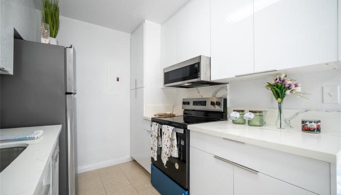 Crosspointe C condo # 24A, Honolulu, Hawaii - photo 1 of 18