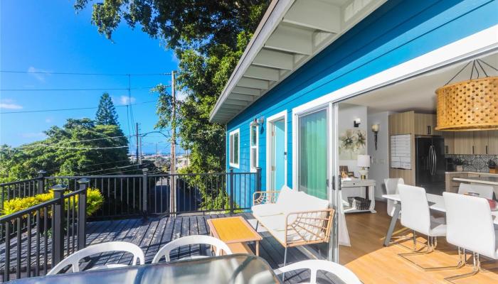 654  Judd Street Alewa Heights, Honolulu home - photo 1 of 25