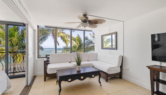 Sunset Shores condo # 303, Waialua, Hawaii - photo 1 of 25