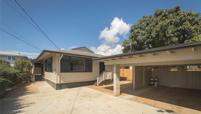 696  Kuakini Street Liliha, Honolulu home - photo 1 of 10