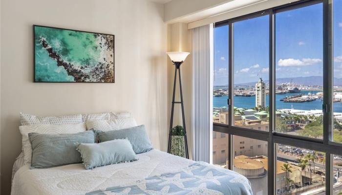 Harbor Square condo # 1704, Honolulu, Hawaii - photo 1 of 25