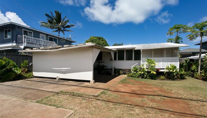 708  Oneawa Street Coconut Grove, Kailua home - photo 1 of 25