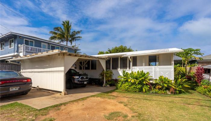 708  Oneawa Street Coconut Grove, Kailua home - photo 1 of 18