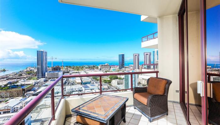 Imperial Plaza condo # 2601, Honolulu, Hawaii - photo 1 of 25