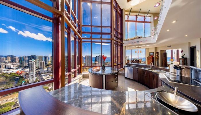 Imperial Plaza condo # 3901, Honolulu, Hawaii - photo 1 of 21