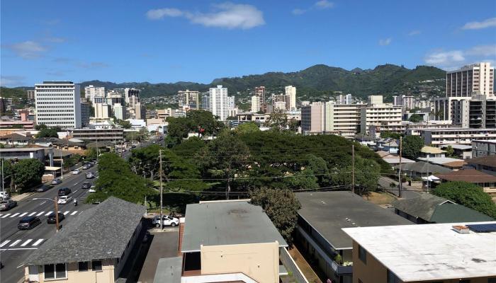 Piikoi Plaza condo # 603, Honolulu, Hawaii - photo 1 of 4