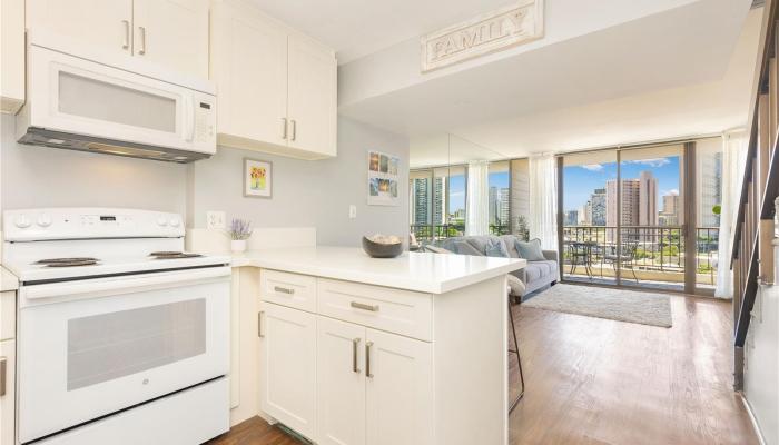 Hausten condo # 901, Honolulu, Hawaii - photo 1 of 24