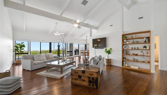 7440  Kamehame Place Kamehame Ridge, Hawaii Kai home - photo 1 of 25