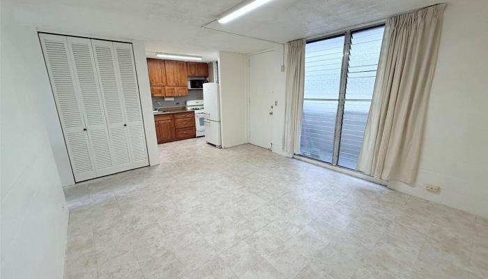 Crown Kinau condo # 20, Honolulu, Hawaii - photo 1 of 22