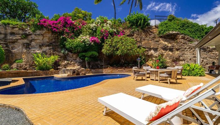 760  Onaha Street Kahala Area, Diamond Head home - photo 1 of 1