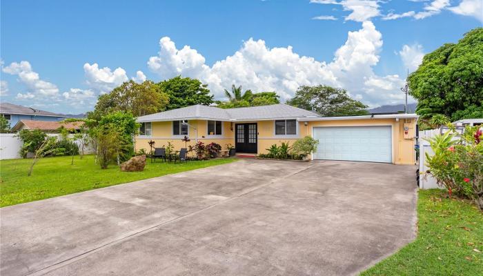 763  Kaipii Street Coconut Grove, Kailua home - photo 1 of 24