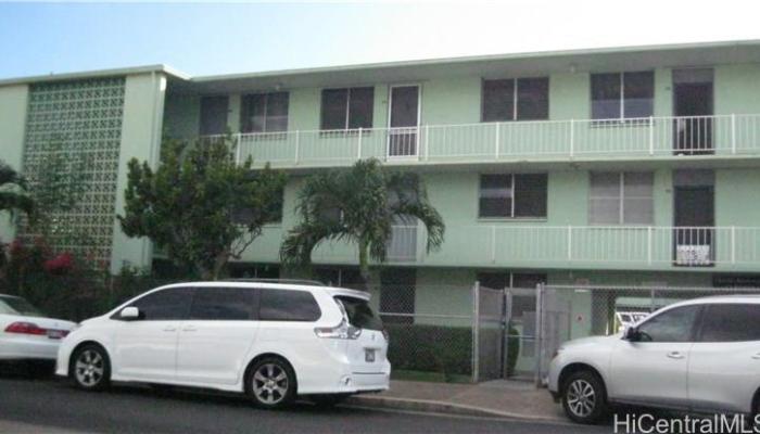 Holiday Apts condo # 213B, Honolulu, Hawaii - photo 1 of 1