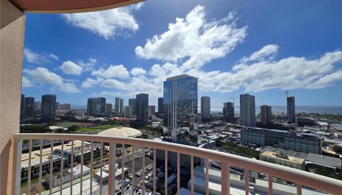 One Archer Lane condo # 3202, Honolulu, Hawaii - photo 1 of 10