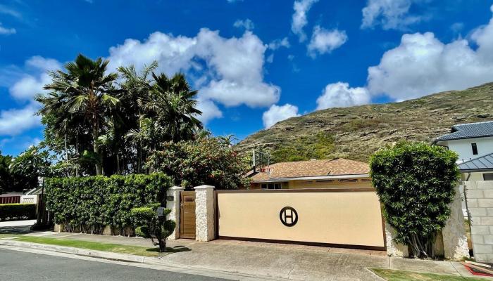 803  Kumukahi Place Spinnaker Isle, Hawaii Kai home - photo 1 of 1