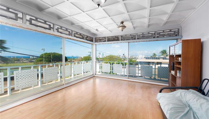 804  12th Ave Kaimuki, Diamond Head home - photo 1 of 1