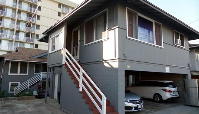 810 Mccully St Honolulu - Multi-family - photo 1 of 6