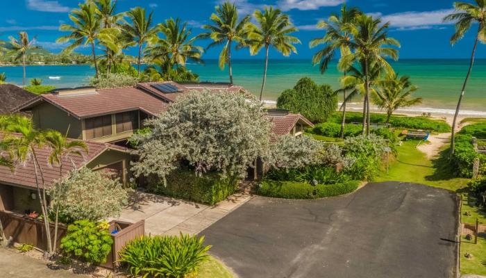 838  Kalaheo Ave Beachside, Kailua home - photo 1 of 1