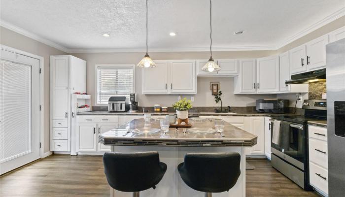 84-561  Manuku Street Makaha, Leeward home - photo 1 of 25