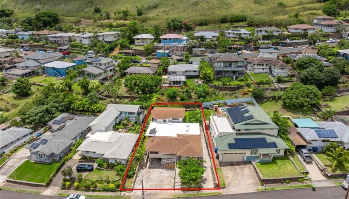 854  Hao Street Aina Haina Area, Diamond Head home - photo 1 of 25