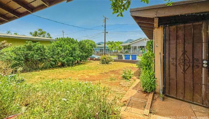 87-879  Waapuhi Street Maili, Leeward home - photo 1 of 12