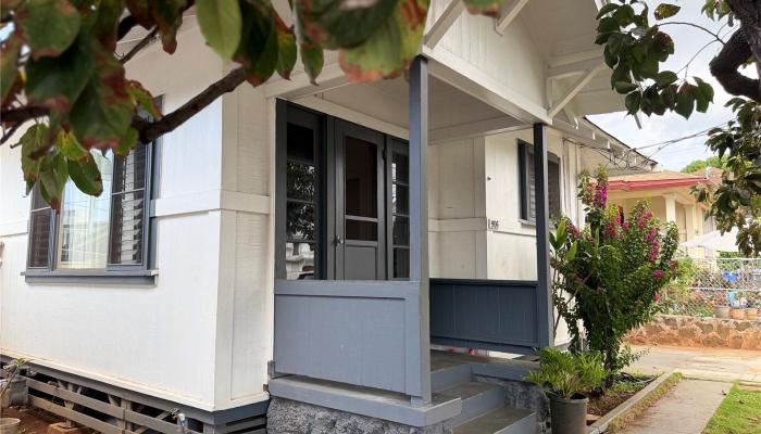 906  Belser Street Kaimuki, Diamond Head home - photo 1 of 9