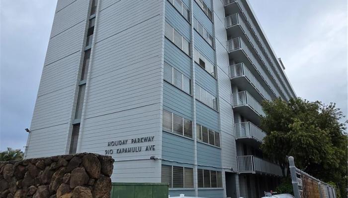 Holiday Parkway condo # 303, Honolulu, Hawaii - photo 1 of 15