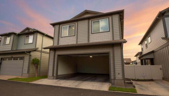 91-1160  Kamakana St Ewa Gen-seabridge, Ewaplain home - photo 1 of 11