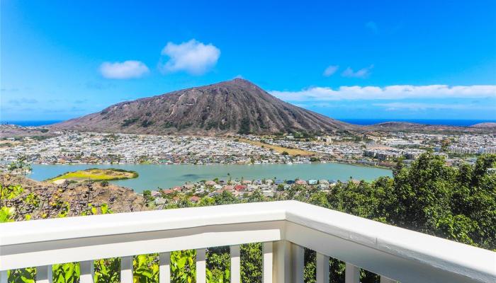 915  Kaluanui Road Mariners Ridge, Hawaii Kai home - photo 1 of 1