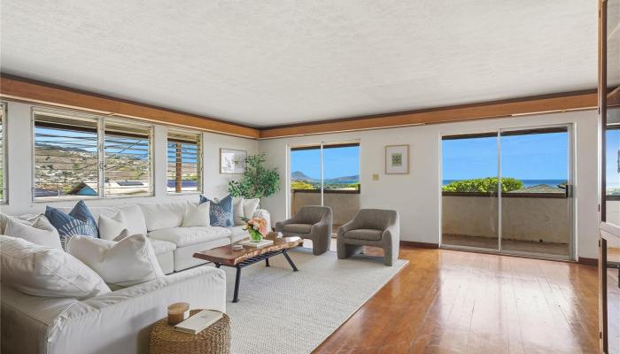 917  15th Ave Kaimuki, Diamond Head home - photo 1 of 1