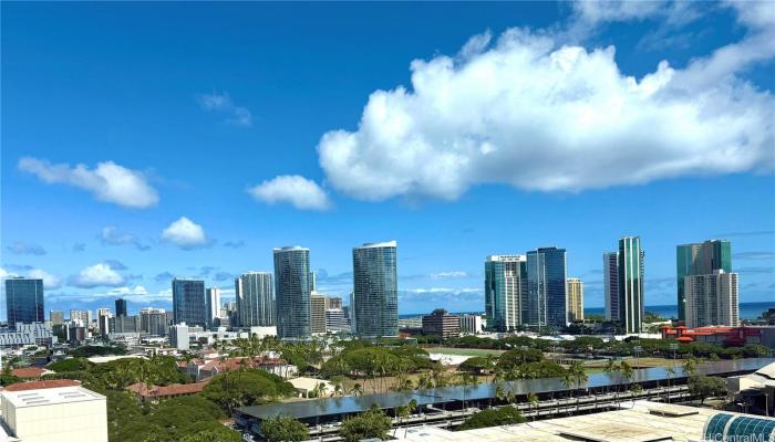 Royal Court condo # 16H, Honolulu, Hawaii - photo 1 of 14