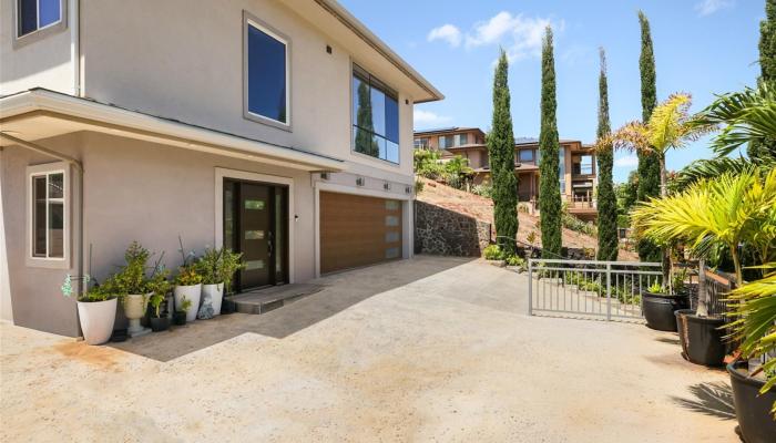 92-1176  Pueonani Street Makakilo-wai Kaloi, Makakilo home - photo 1 of 25