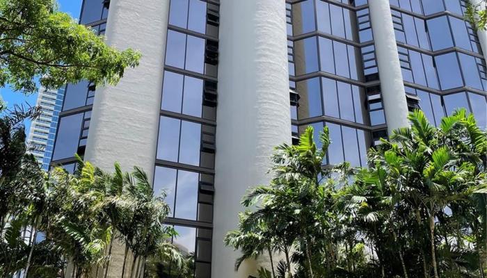 Hale Kaheka condo # 1703, Honolulu, Hawaii - photo 1 of 17